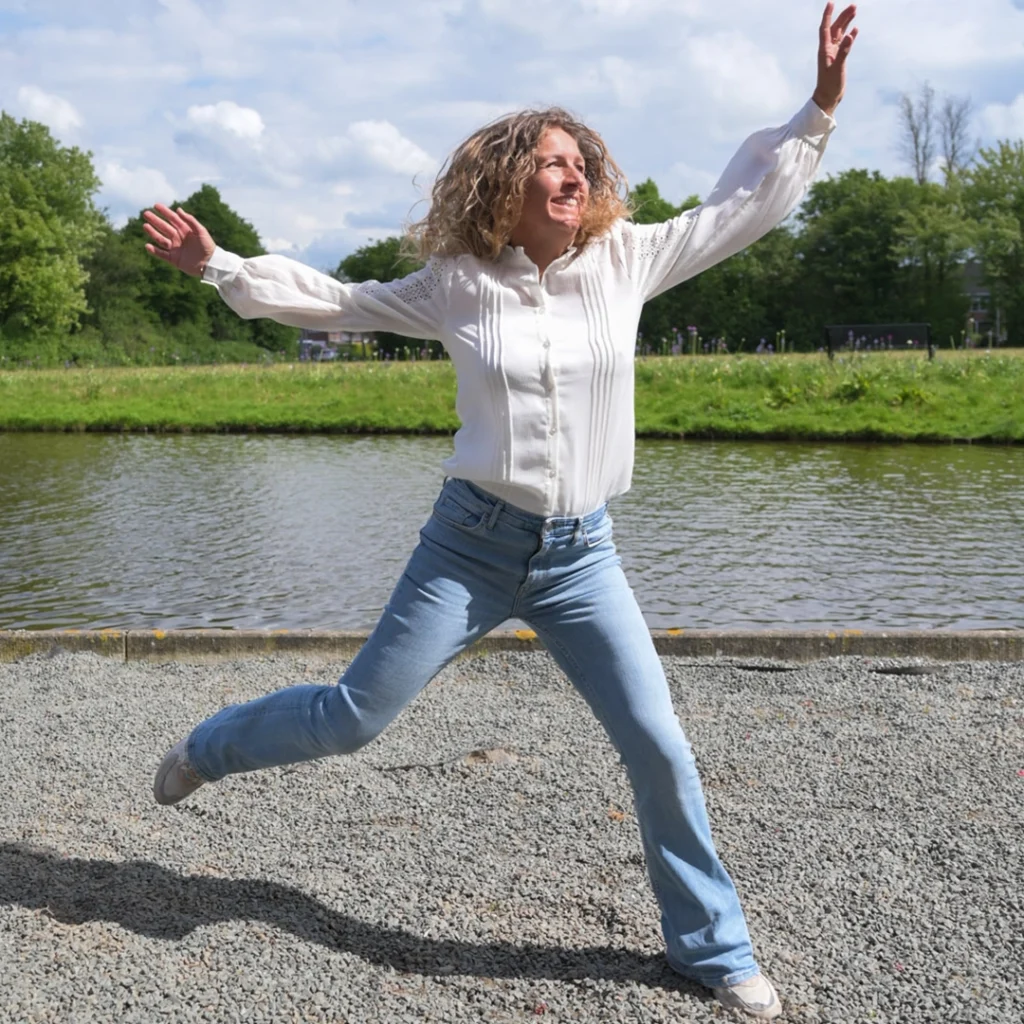 Cindy sprong naar IJmare